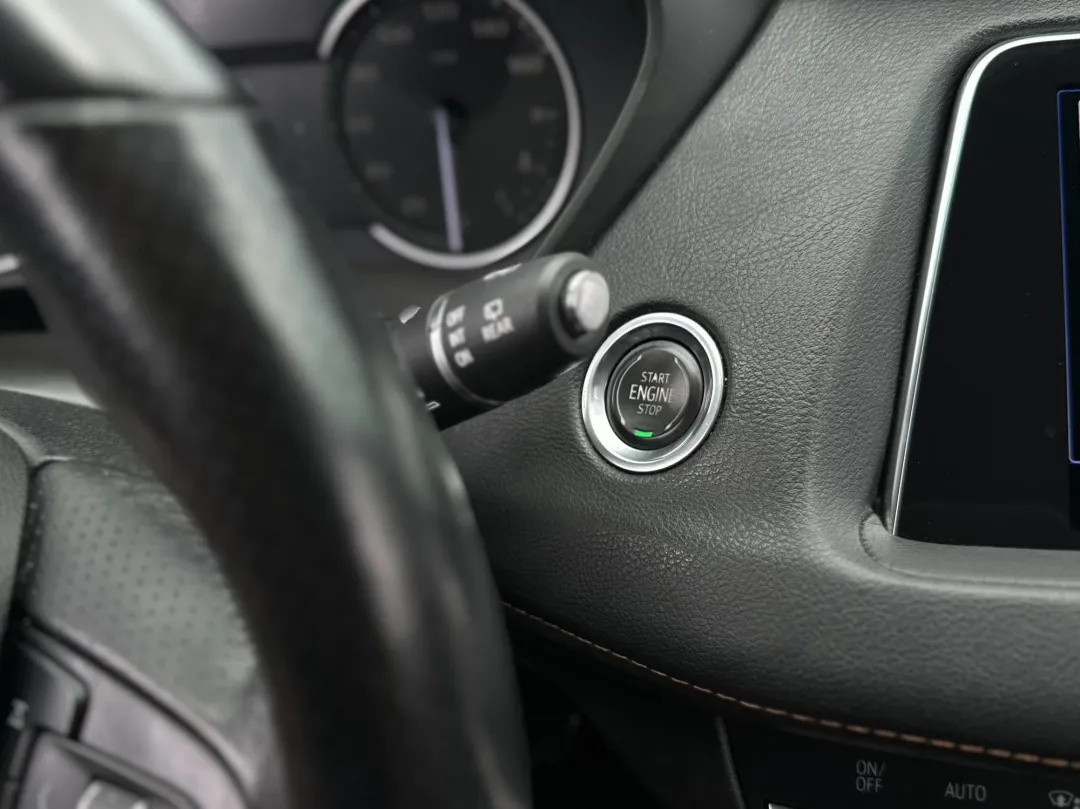 2020 Cadillac XT4 - 1GYFZER40LF054171 - Image #25